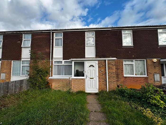 3 Bedroom Terraced House To Rent In Baukewell Court, Lumbertubs, Northampton, NN3
