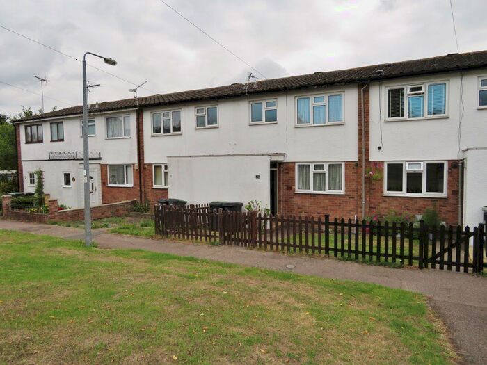 3 Bedroom Property To Rent In Hornbeam Road, Buckhurst Hill, IG9