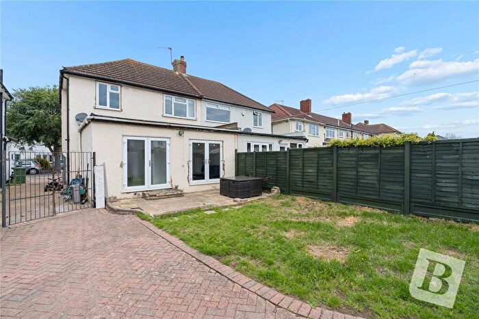 3 Bedroom Semi-Detached House For Sale In Lancaster Drive, Hornchurch, RM12