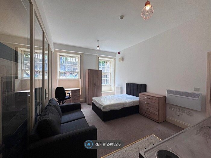 Studio To Rent In Berkeley Square, Bristol, BS8