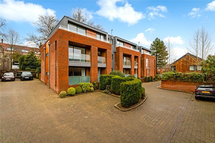 2 Bedroom Flat For Sale In Nightingale Park, Winchester, Hampshire, SO22