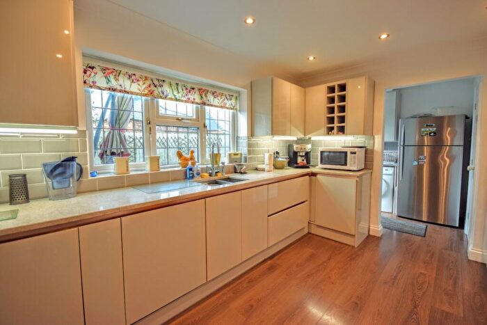 3 Bedroom Detached Bungalow For Sale In South Road, Tetford, LN9