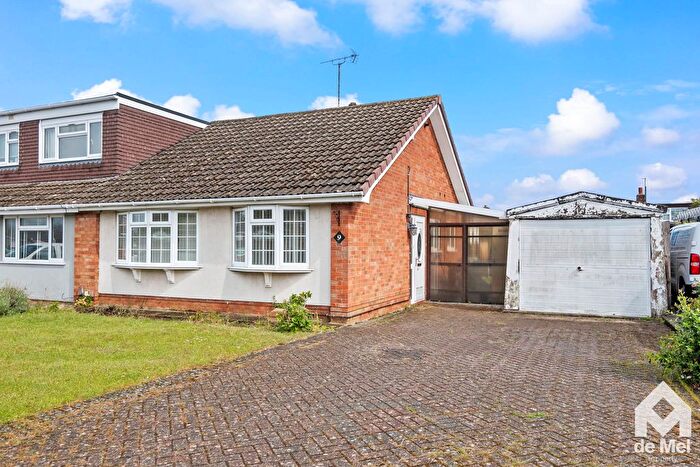 2 Bedroom Bungalow For Sale In Hertford Road, Bishops Cleeve, GL52