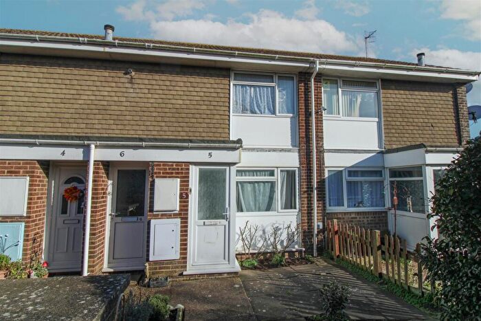 1 Bedroom Flat For Sale In Argent Close, Seaford, BN25