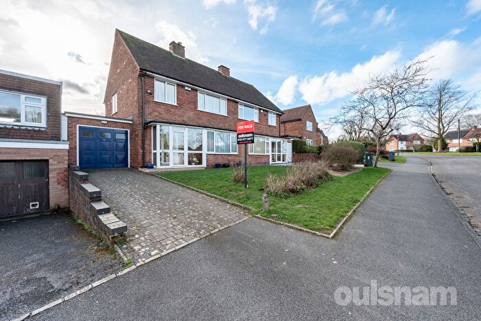 3 Bedroom Semi Detached House For Sale In Bryony Road, Bournville Village Trust, Selly Oak, Birmingham, B29
