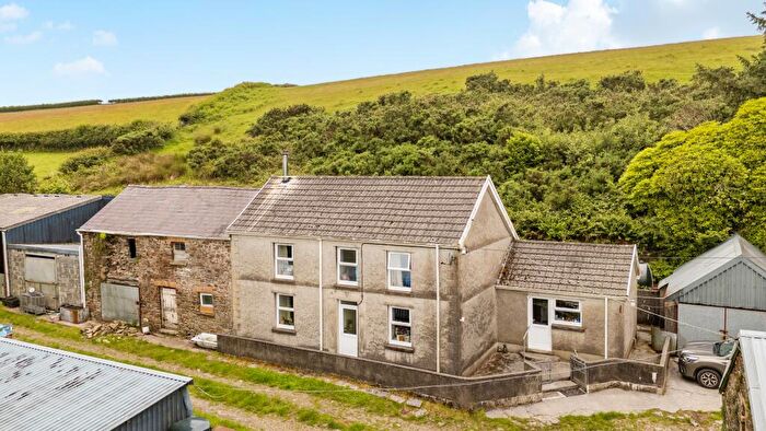 2 Bedroom Smallholding For Sale In Lletty Farm, Llannon, Llanelli, Carmarthenshire, SA14