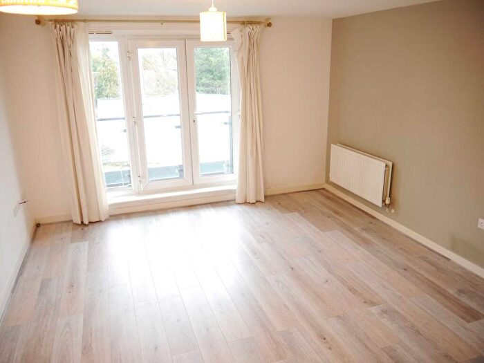 1 Bedroom Flat To Rent In Parkhouse Court, Hatfield, AL10