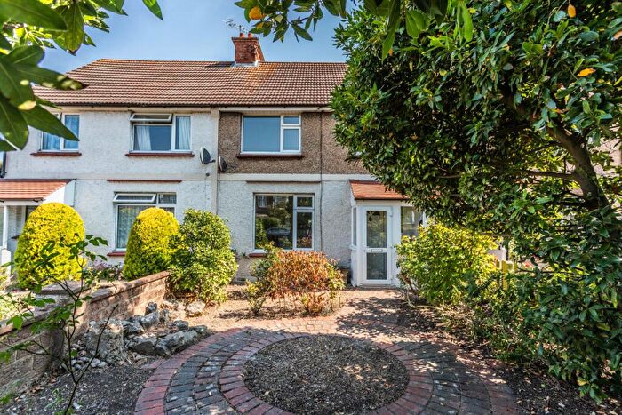 3 Bedroom Terraced House For Sale In Dominion Road, Worthing, BN14