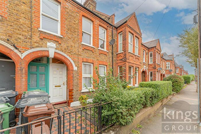 2 Bedroom Flat For Sale In Hitcham Road, London, E17