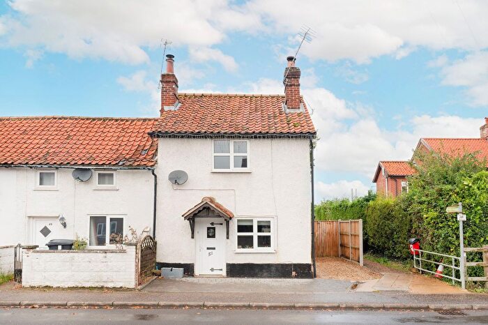 2 Bedroom End Of Terrace House For Sale In Market Street, Shipdham, Thetford, IP25