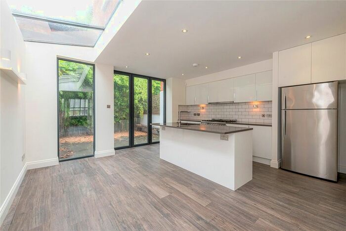 4 Bedroom Detached House To Rent In Latimer Road, London, W10