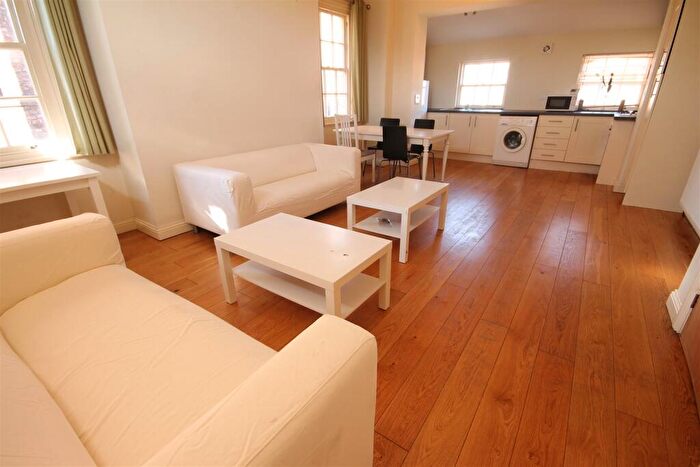 2 Bedroom Apartment To Rent In Swinburn Place, City Centre, NE4