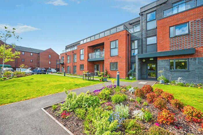 2 Bedroom Flat For Sale In Rotten Row, Lichfield, WS13