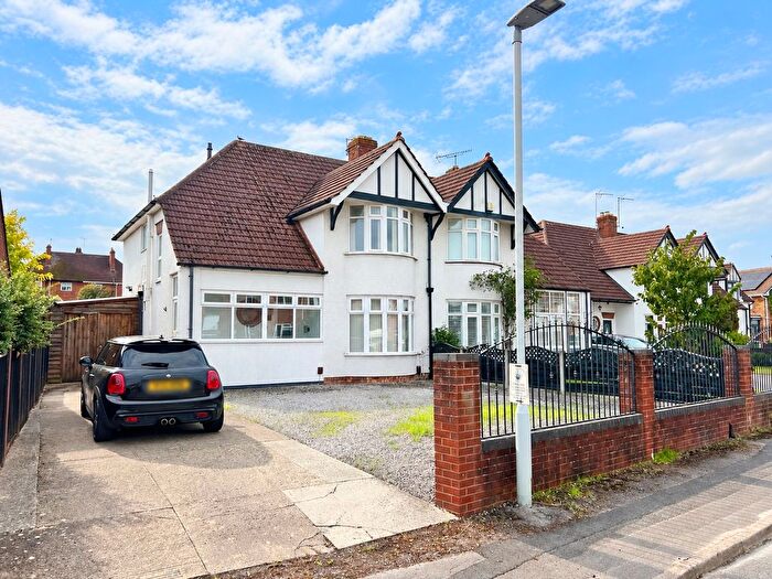 3 Bedroom Semi Detached House For Sale In Teddington Gardens, Gloucester, GL4