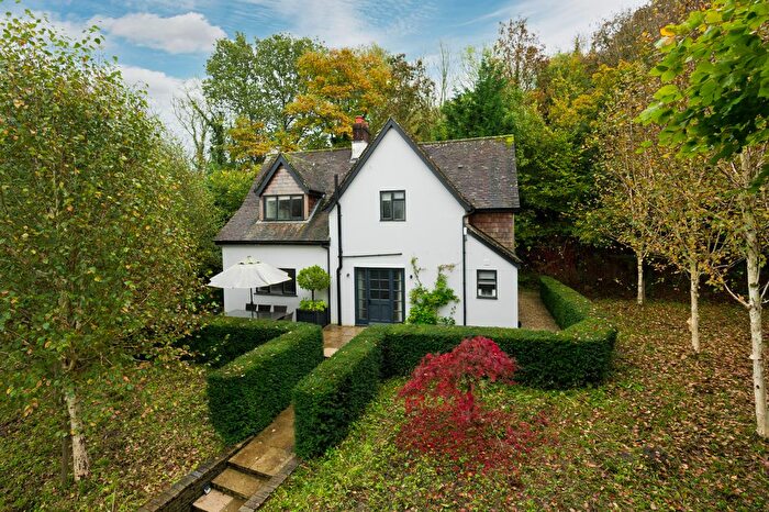 3 Bedroom Detached House To Rent In Blackmoor, Liss, Hampshire, GU33