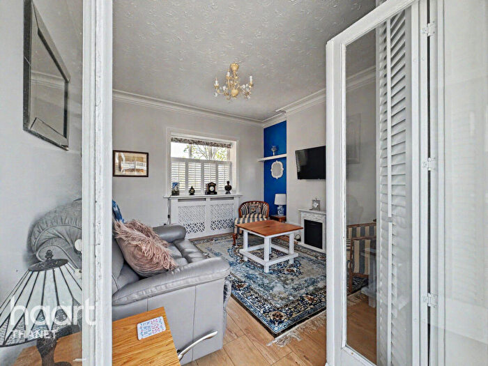 1 Bedroom Apartment For Sale In Westgate Bay Avenue, Westgate-On-Sea, CT8