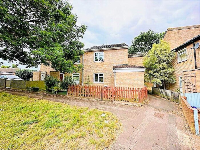 4 Bedroom End Of Terrace House For Sale In Banky Fields Close, Rainham, ME8