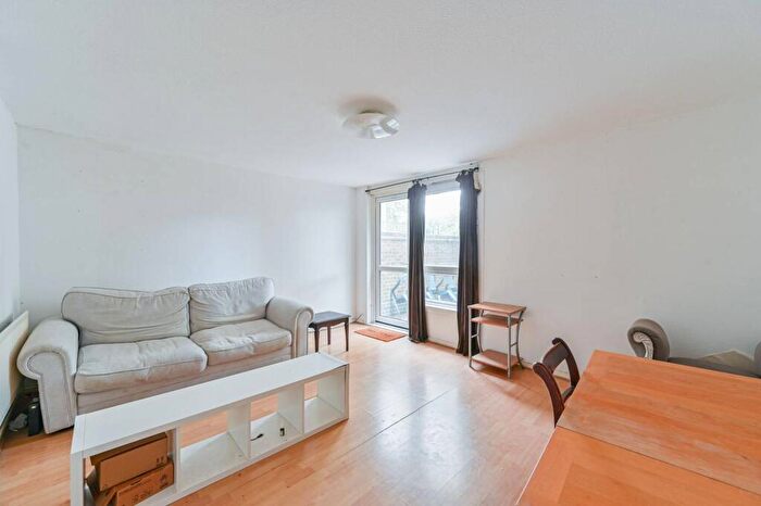 3 Bedroom Flat To Rent In Desmond Street, New Cross, London, SE14