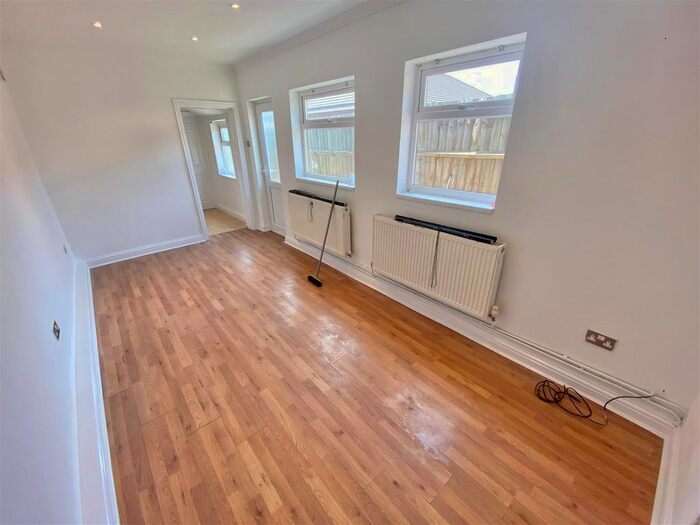 2 Bedroom Flat To Rent In Frederick Street, Luton, LU2