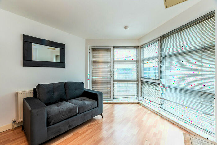 1 Bedroom Apartment For Sale In Waterfront Plaza, Station Street, Nottingham, NG2