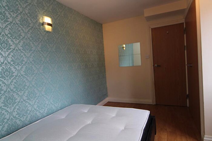 1 Bedroom Flat To Rent In Monthermer Rd, Roath, Cardiff, CF24