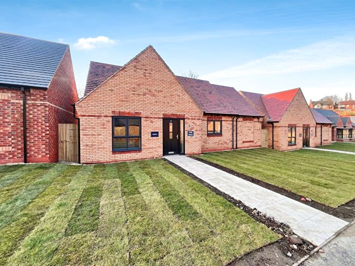 2 Bedroom Semi Detached Bungalow For Sale In Valley Lane, Mansfield, NG18