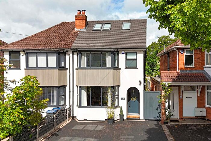 4 Bedroom Semi-Detached House For Sale In Parkdale Road, Sheldon, Birmingham, B26