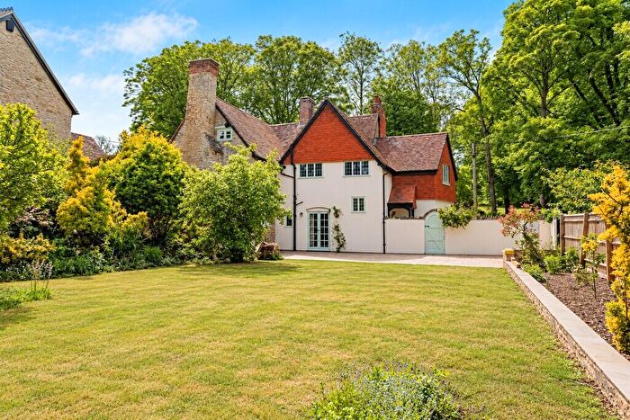 5 Bedroom Detached House To Rent In Church Road, Great Milton, OX44