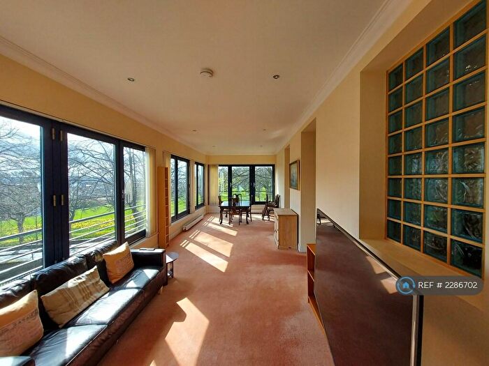 2 Bedroom Flat To Rent In Scrimgeour Place, Dundee, DD3