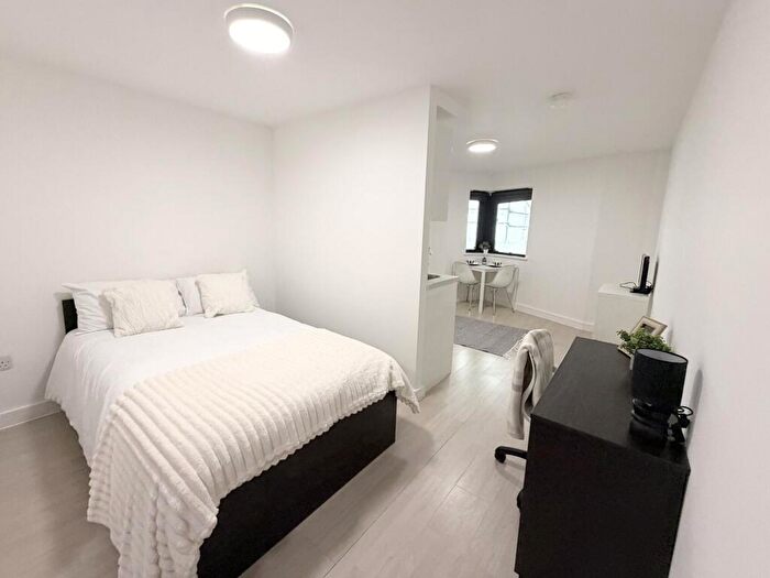 Studio To Rent In Parliament Place, Upper Parliament Street, Liverpool, L8
