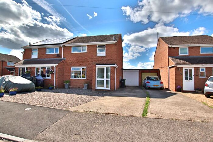 3 Bedroom Semi-Detached House To Rent In Plantation Crescent, Bredon, Tewkesbury, GL20