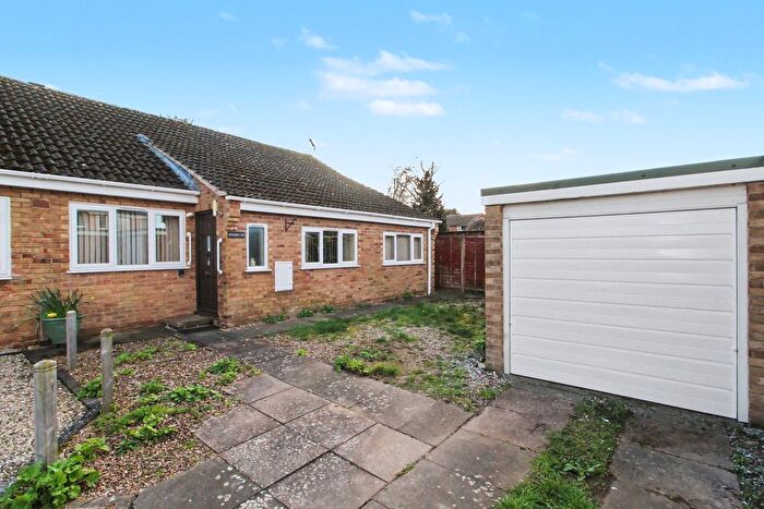 3 Bedroom Semi Detached Bungalow For Sale In Kestrel Close, Broughton Astley, Leicester, LE9