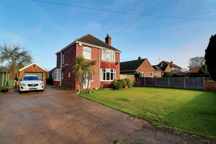 3 Bedroom Detached House For Sale In Luddington Road, Garthorpe, Scunthorpe, DN17