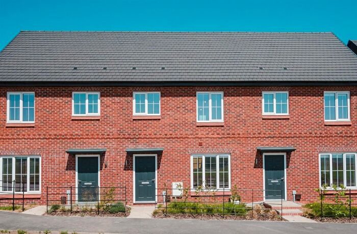 3 Bedroom Terraced House To Rent In Fairham, Nottingham, NG11
