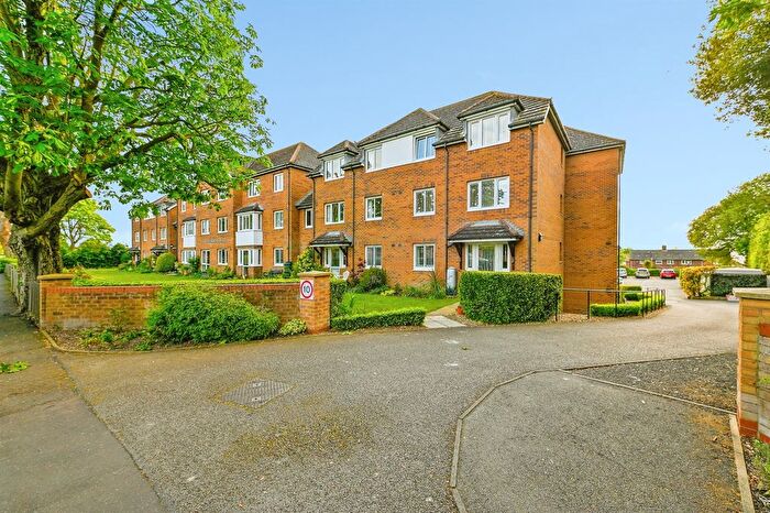 1 Bedroom Flat For Sale In Lyndhurst Court, Hunstanton, PE36