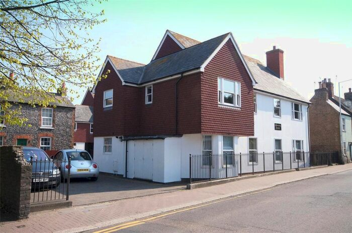 2 Bedroom Flat To Rent In Church Street, St. Peters, Broadstairs, CT10