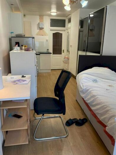 Studio To Rent In Spring Grove Road, Hounslow, TW3