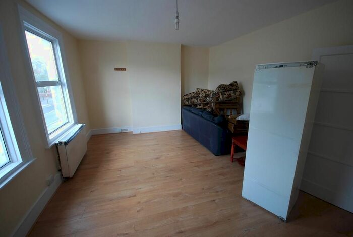 2 Bedroom Flat To Rent In Ealing Road, Wembley, Middlesex, HA0