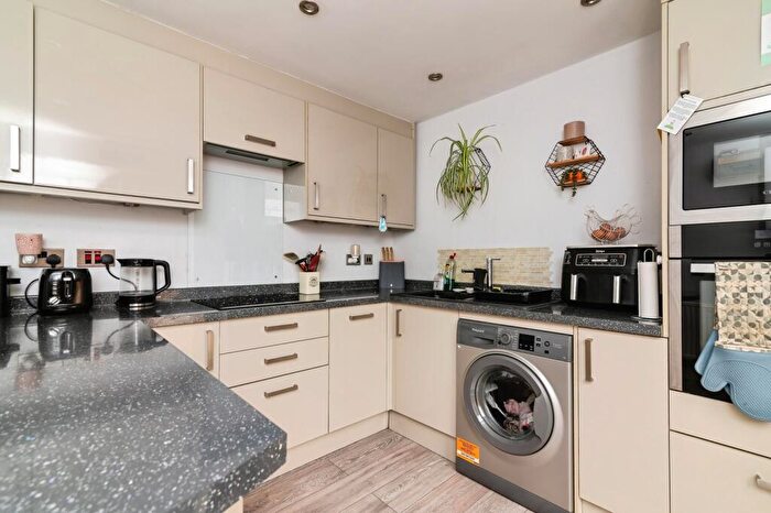 2 Bedroom Semi Detached House For Sale In Grizedale Grove, Bingham, Nottingham, Nottinghamshire, NG13