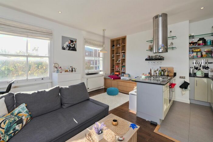 1 Bedroom Flat To Rent In Lancaster Road, London, W11