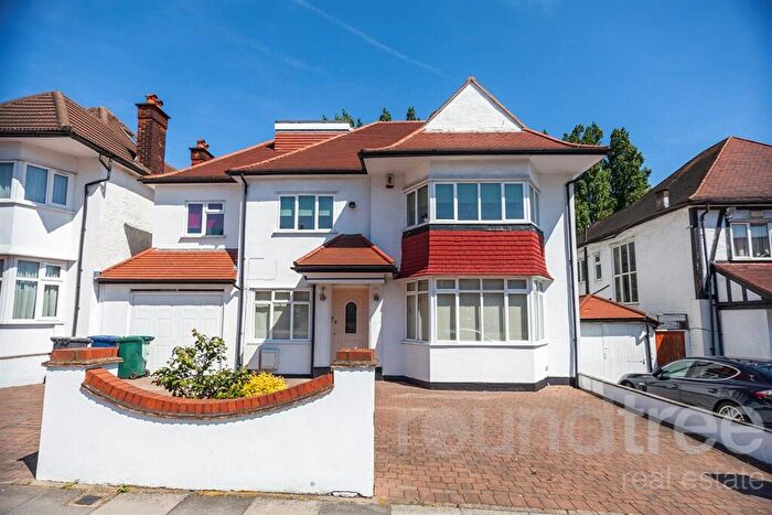 7 Bedroom House To Rent In Allington Road, Hendon, NW4
