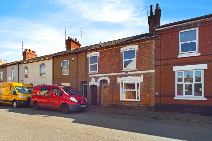 3 Bedroom Terraced House To Rent In Regent Street, Kettering, NN16