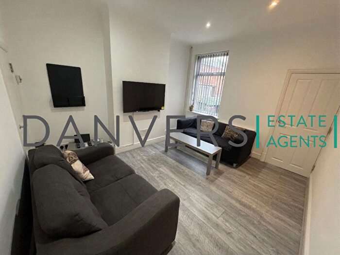 4 Bedroom Terraced House To Rent In Rydal Street, Leicester, LE2