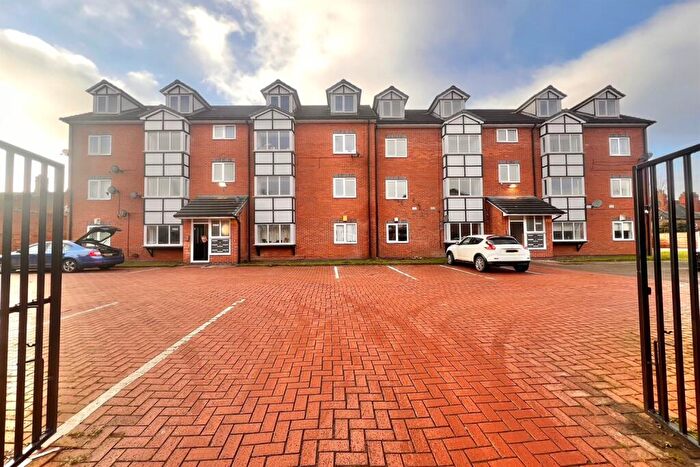 1 Bedroom Apartment To Rent In Langdale Avenue, Manchester, M19