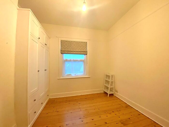 1 Bedroom Flat To Rent In Old Tiverton Road, Exeter, EX4