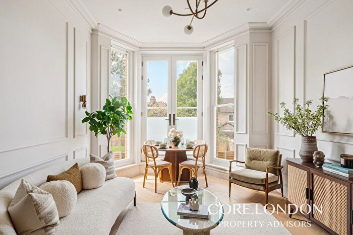 2 Bedroom Flat For Sale In Somerset Residences, London, W13