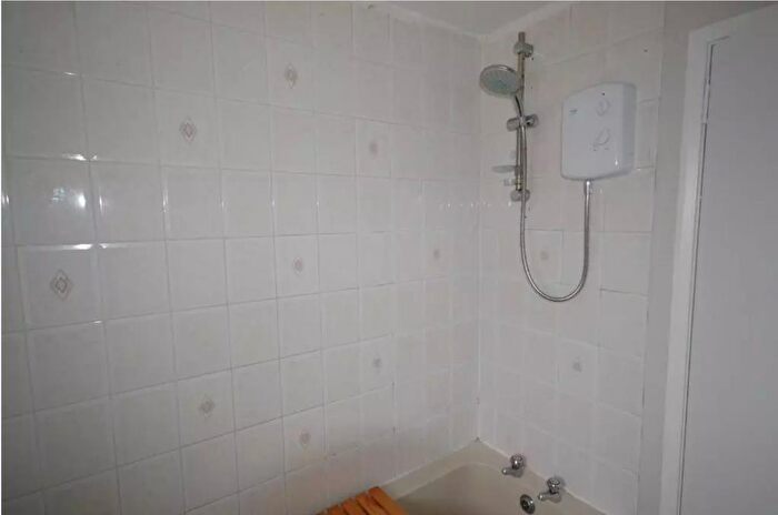 2 Bedroom Flat To Rent In Arklay Court, Dundee, DD3