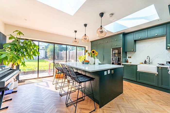 7 Bedroom Semi Detached House To Rent In Carlton Avenue East, Wembley, HA9