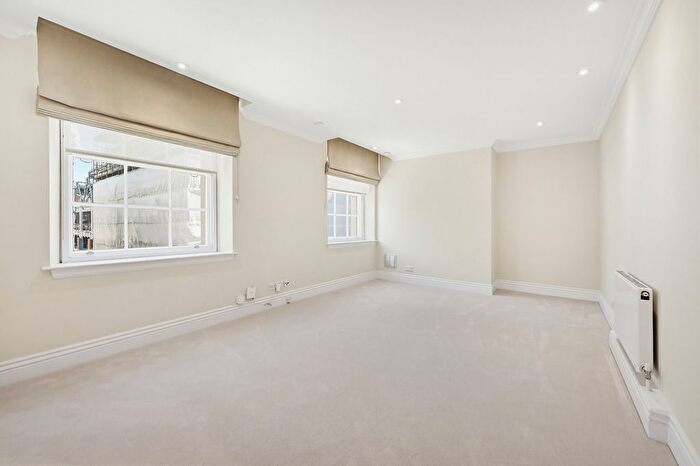 2 Bedroom Flat To Rent In Davies Street, Davies Street, W1K