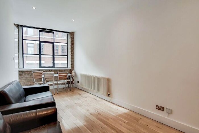 2 Bedroom Flat To Rent In Thrawl Street, Spitalfields, London, E1